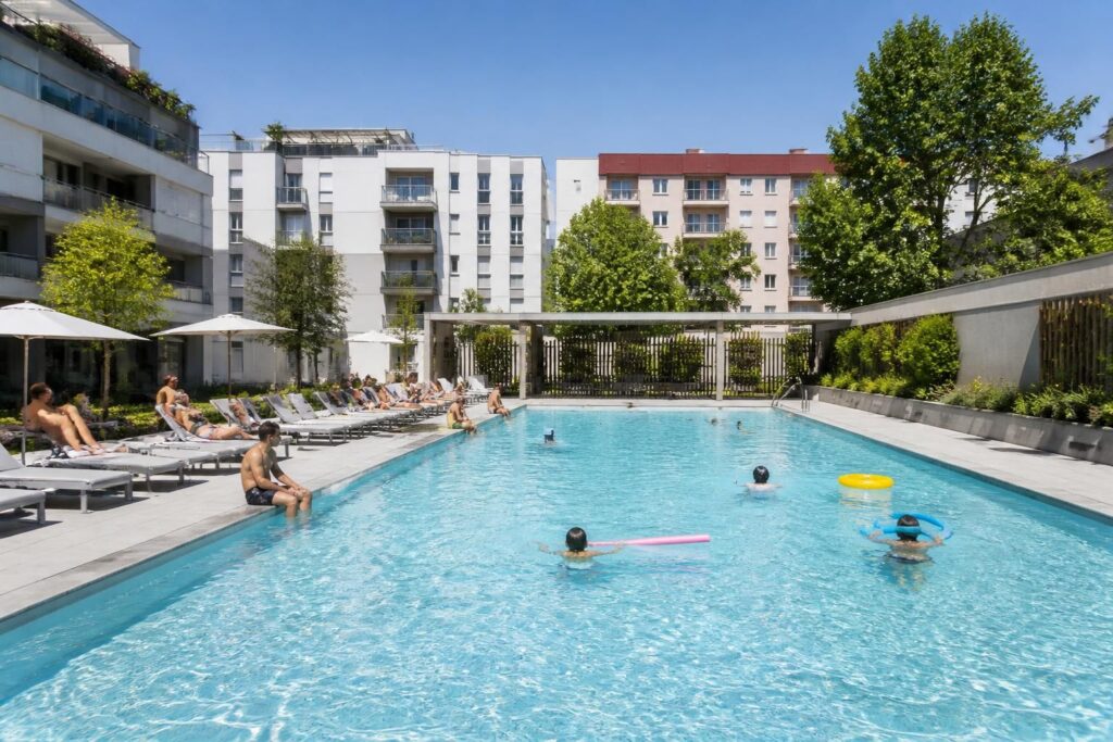 découvrez toutes les informations pratiques pour visiter la piscine de bagnolet : horaires d'ouverture, tarifs d'entrée et conseils utiles pour profiter pleinement de votre visite.